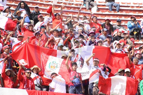 Peruvian World Cup fans with flags